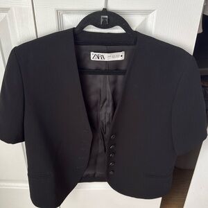 New Zara cropped button blazer